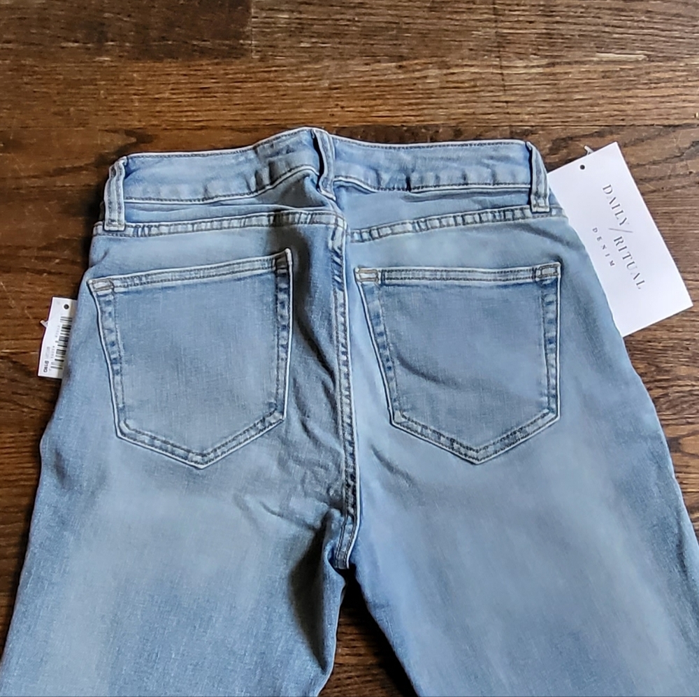 Daily Ritual GF Denim - Picture 4 of 4